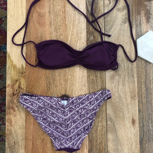 SOLD! 2 tops, 1 bottom VS Bikini Set - Picture 2 of 5